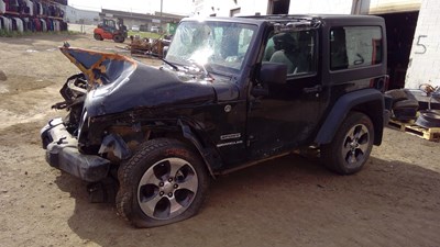 J24123, 17 Wrangler, 3.6L.jpg